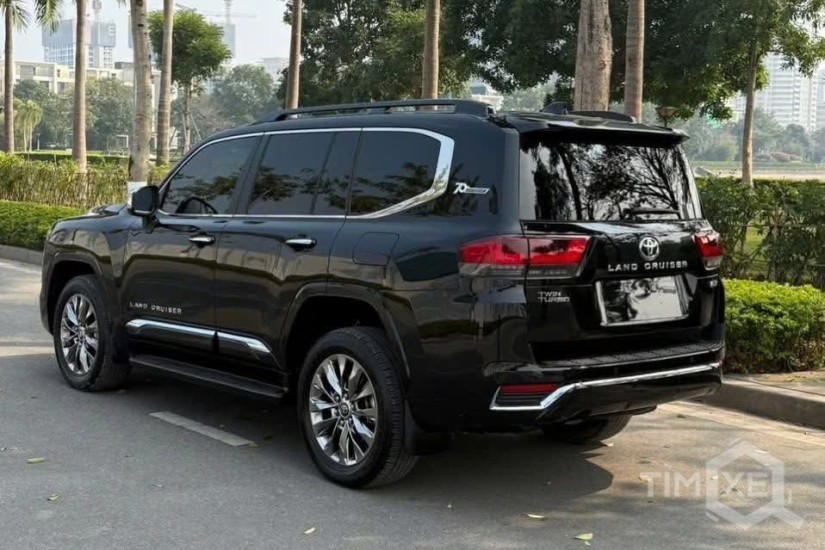 Land Cruiser LC300 sản xuất 2023 cực chât, sang trọng và giữ giá. - TimXe.Net