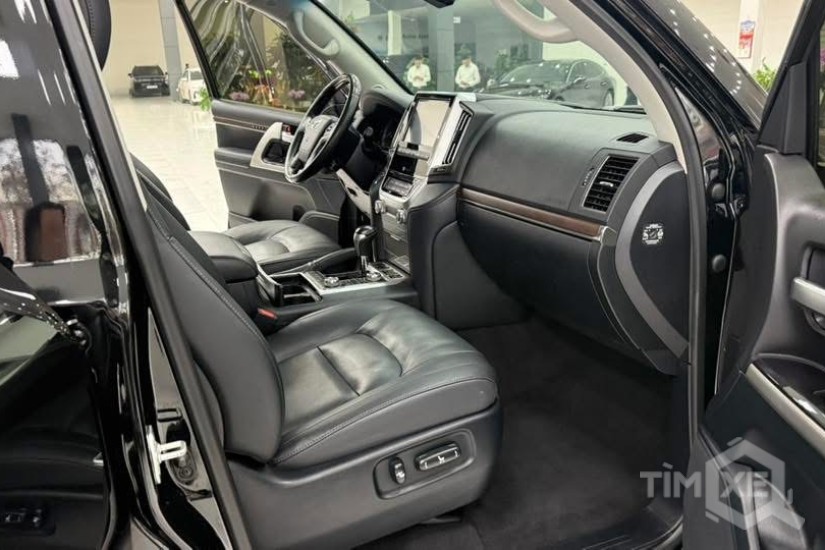 BÁN TOYOTA LAND CRUISER V8 4.6L SẢN XUẤT 2019. - TimXe.Net