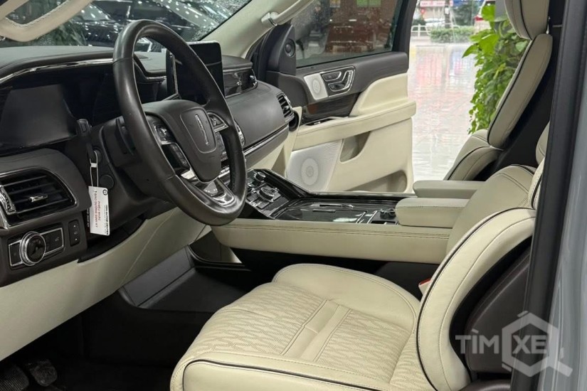 Bán Lincoln Navigator L Black Label sản xuất 2021 - TimXe.Net
