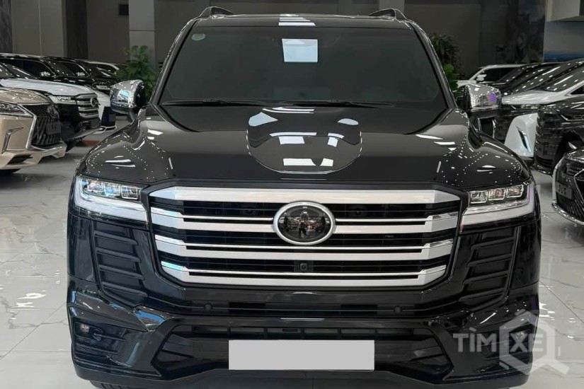 Siêu lướt 5000Km. Land Cruiser LC300 sản xuất 2026. - TimXe.Net
