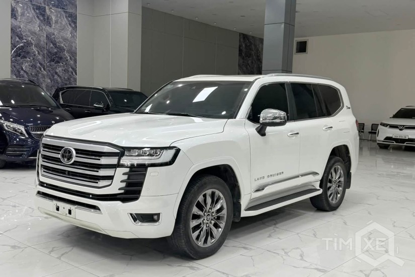 Bán Land Cruiser LC300 sản xuất 2023, chạy lướt 2 vạn Km cực mới. - TimXe.Net