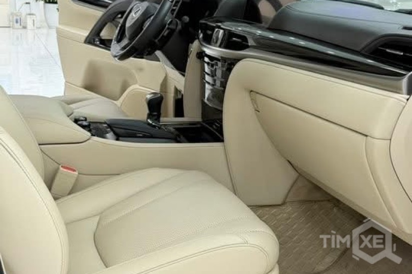 Bán Lexus LX570 sản xuất 2016, màu vàng cát cực đẹp. - TimXe.Net