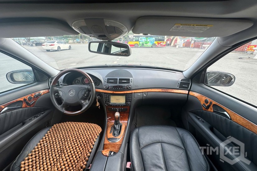 Xe Mercedes-Benz E280 Màu Đen Nội Thất Đen 2005 - TimXe.Net