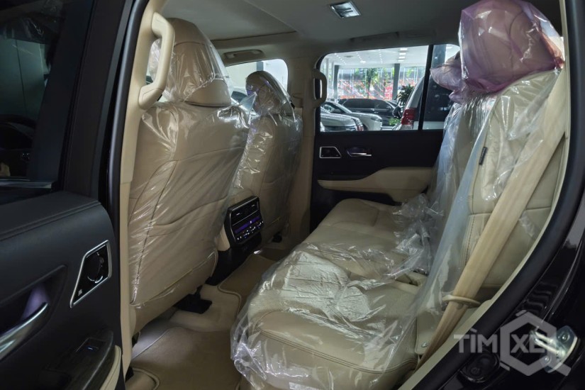 Xe Toyota Land Cruiser LC300 2025 Nhập khẩu - TimXe.Net