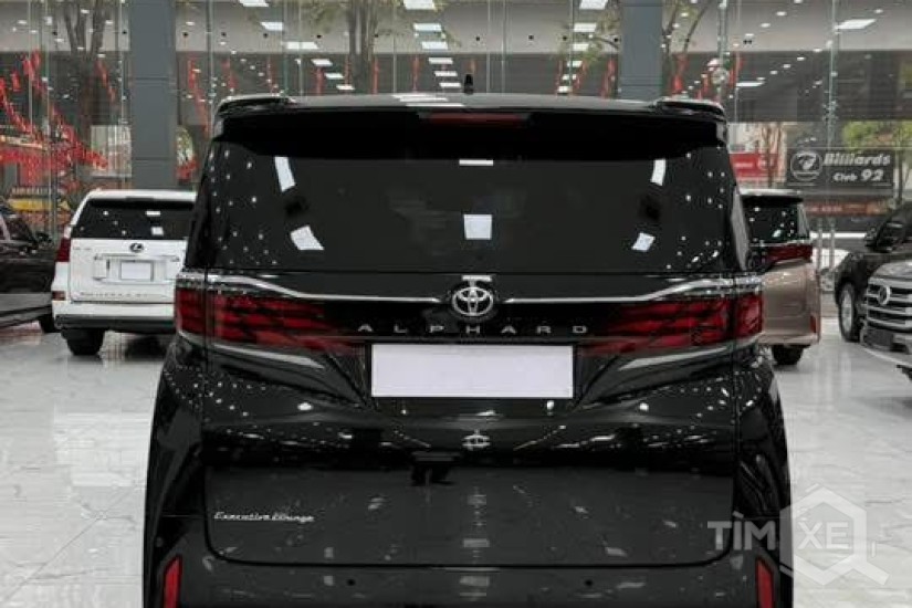 Bán Toyota Alphard sản xuất 2024 siêu lướt, 1 chủ Hà Nội. - TimXe.Net