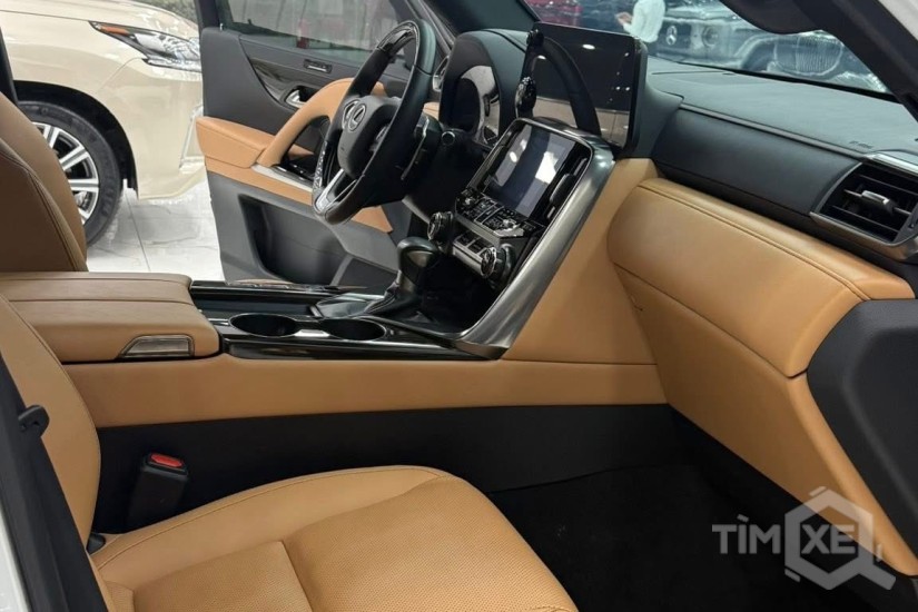 Bán Lexus LX600 7 chỗ sản xuất 2023 Siêu lướt. - TimXe.Net