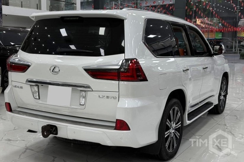 Bán Lexus LX570 2016, nhập Trung Đông, một chủ từ mới. - TimXe.Net
