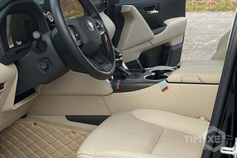Bán Land Cruiser LC300 sản xuất 2025 siêu lướt, mới 99,99%. - TimXe.Net