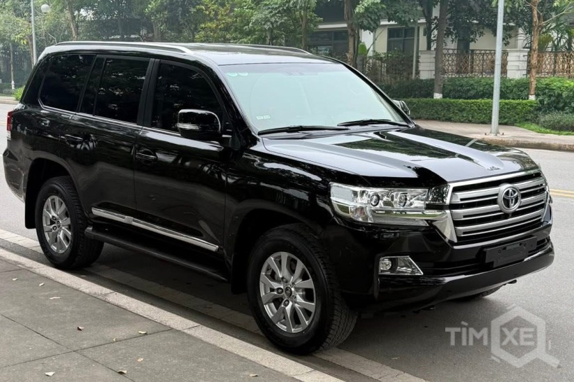 Bán Toyota Land Cruiser 4.6 V8 sản xuất 2020, lên 4 ghế MBS siêu VIP. - TimXe.Net