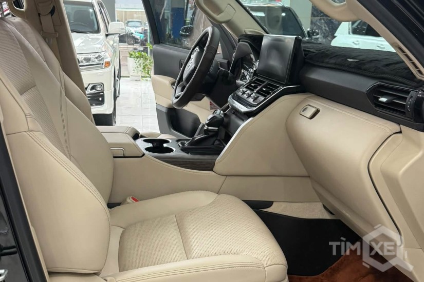 Bán Land Cruiser LC300 sản xuất 2024, full Bodykit chính hãng. - TimXe.Net