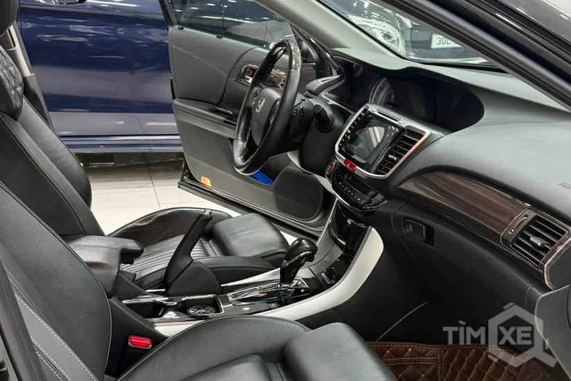 Bán Honda Accord sản xuất 2018. Xe cực đẹp. - TimXe.Net