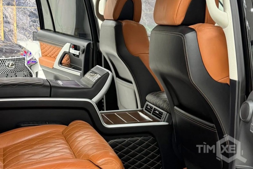 Bán Toyota Land Cruiser 4.6 V8 sản xuất 2020, 4 ghế VIP. - TimXe.Net
