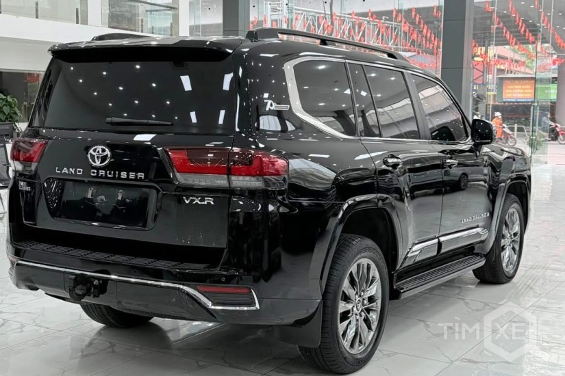 Bán Toyota Land Cruiser LC300 sản xuất 2023, 1 chủ. - TimXe.Net