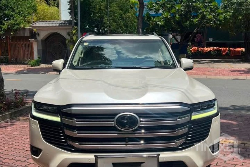 Land Cruiser LC300 sản xuất 2021. Giá chỉ loanh quanh 4 đồng. - TimXe.Net