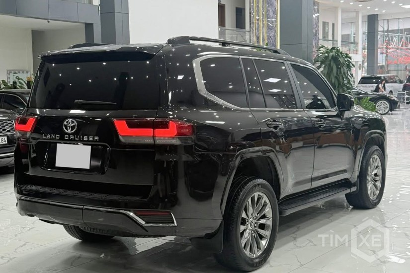 Bán Toyota Land Cruiser LC300 sản xuất 2022. Xe cực mới. - TimXe.Net