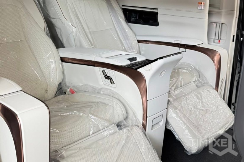 Giao ngay Lexus LM500h 4 chỗ VIP, sản xuất 2025, mới 100%. - TimXe.Net