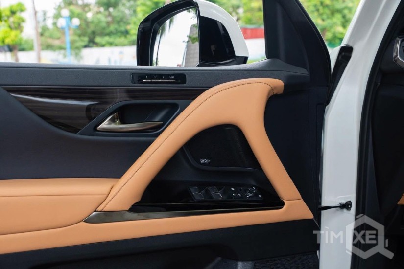 Bán Lexus LX600 Urban 7 chỗ, sản xuất 2023. Xe cực mới. - TimXe.Net