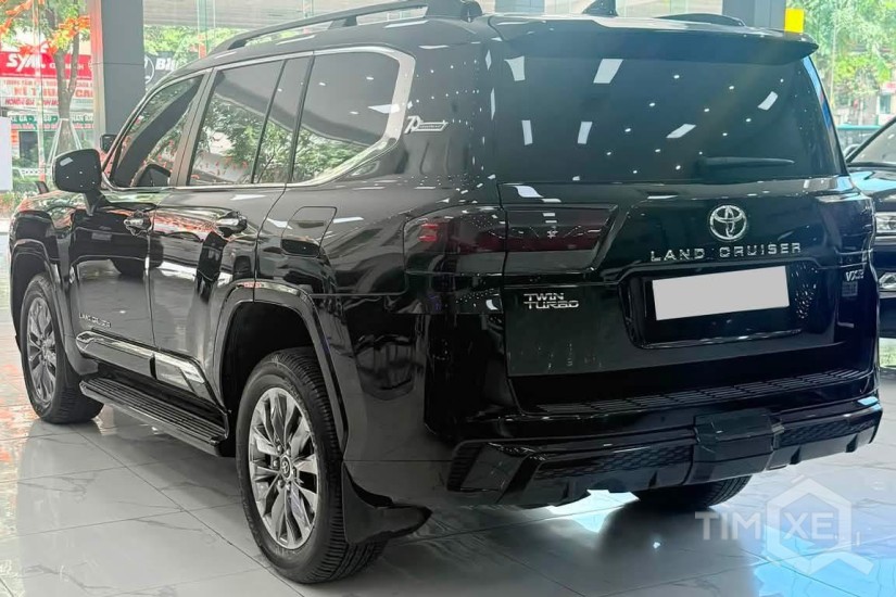 Siêu lướt 5000Km. Land Cruiser LC300 sản xuất 2026. - TimXe.Net
