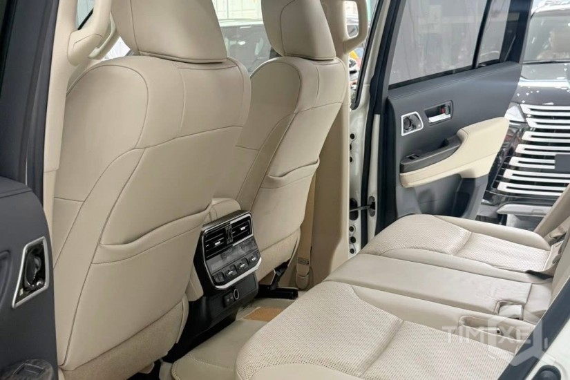 Bán Land Cruiser LC300 sản xuất 2025, siêu lướt 5000Km - TimXe.Net