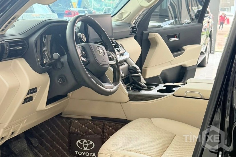 Bán Land Cruiser LC300 sản xuất 2024, sơn Zin 100%. - TimXe.Net