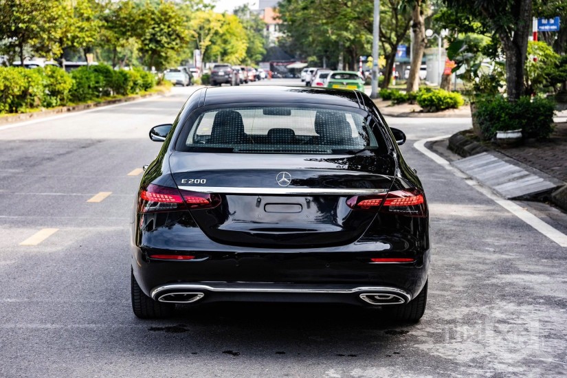 Bán Xe Mercedes-Benz E Class E200 Exclusive 2023 Màu Đen Nội Thất Đen Siêu Lướt Chính Hãng - TimXe.Net
