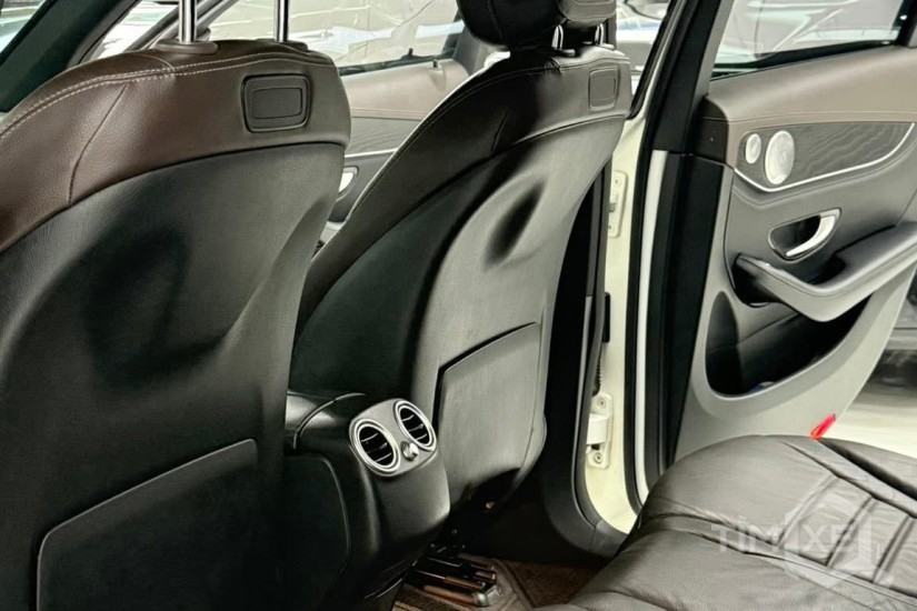 Bán Mercedes GLC300 4Matic sản xuất 2018. - TimXe.Net