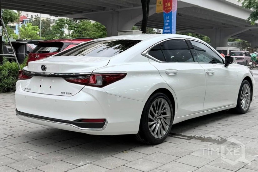 Bán Lexus ES250 Model 2020, 1 chủ, xe siêu mới.. - TimXe.Net