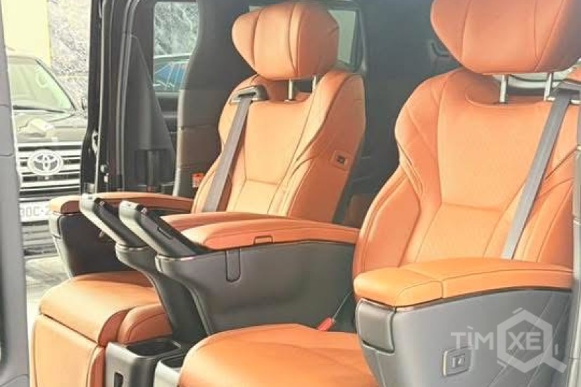 Giao ngay Toyota Alphard HEV sản xuất 2026 - TimXe.Net