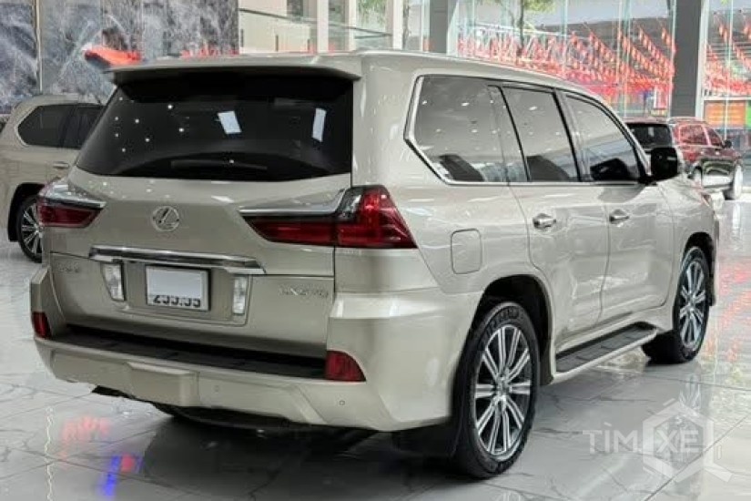 Bán Lexus LX570 sản xuất 2016, màu vàng cát cực đẹp. - TimXe.Net