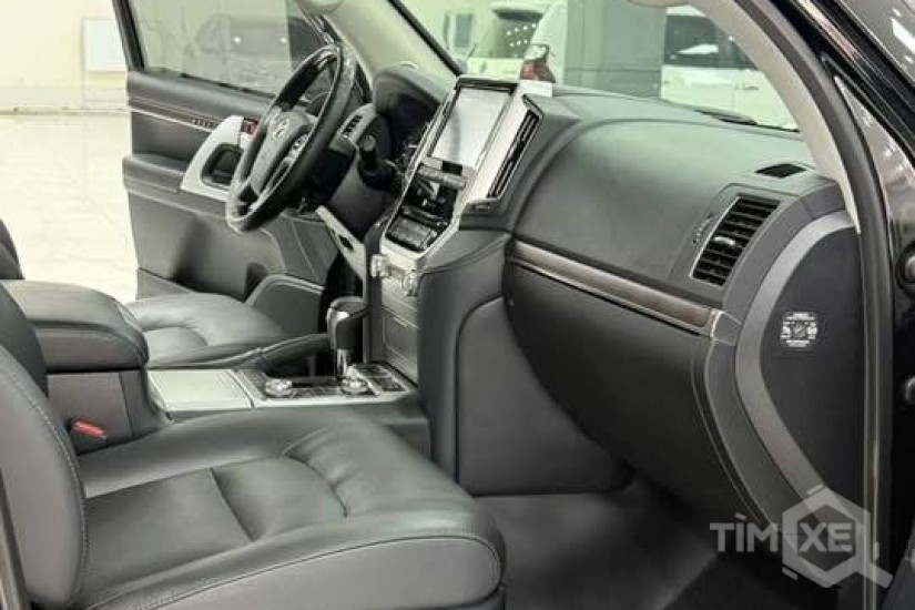 BÁN LAND CRUISER 4.6 V8 SẢN XUẤT 2019 – TÊN CÔNG TY XUẤT VAT. - TimXe.Net