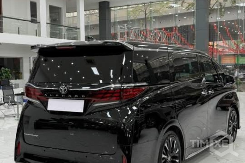Bán Toyota Alphard sản xuất 2024 siêu lướt, 1 chủ Hà Nội. - TimXe.Net