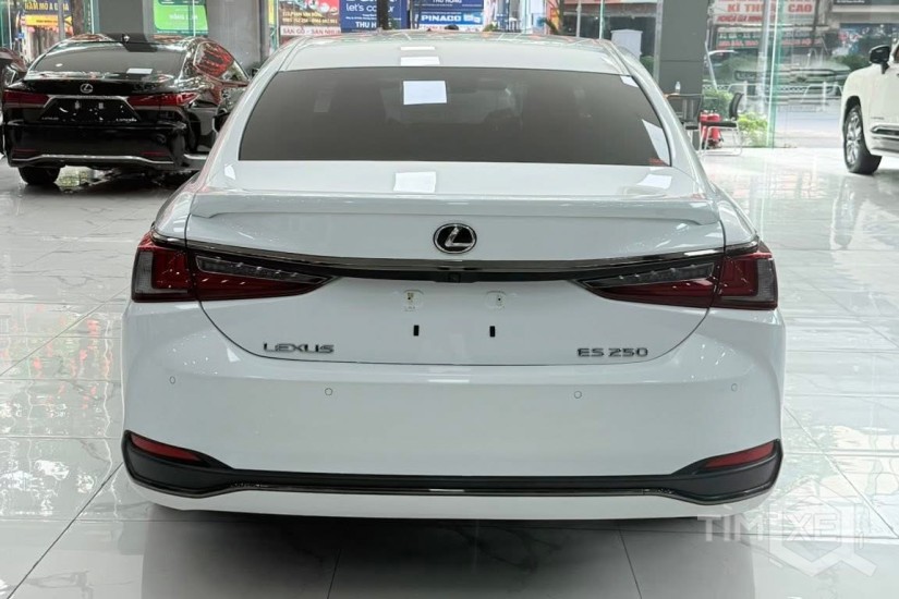 Bán Lexus ES250 Fsport sản xuất 2022. Xe 1 chủ cực mới. - TimXe.Net