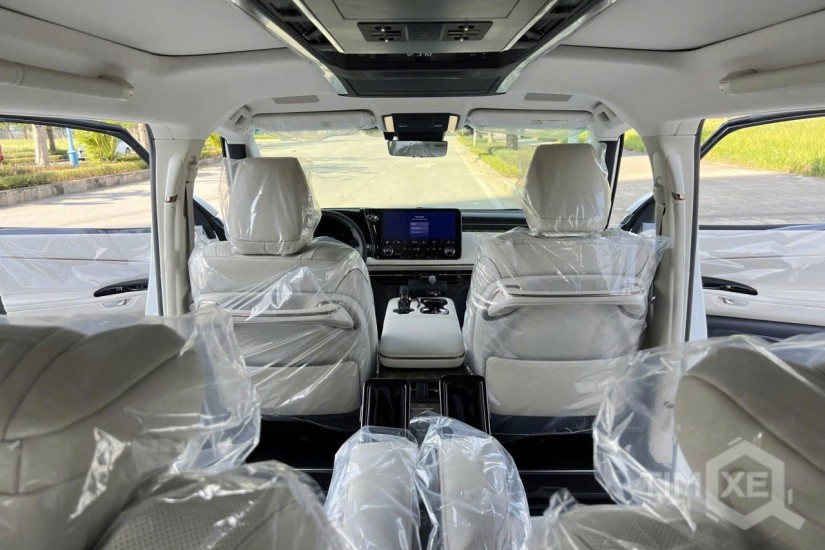 Xe Lexus LM 350 500H 2025 Nhập khẩu - TimXe.Net