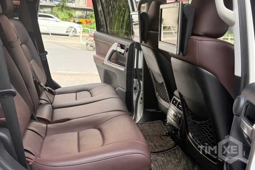 Toyota Land Cruiser 5.7 nhập Mỹ, sản xuất 2016. Xe siêu đẹp. - TimXe.Net