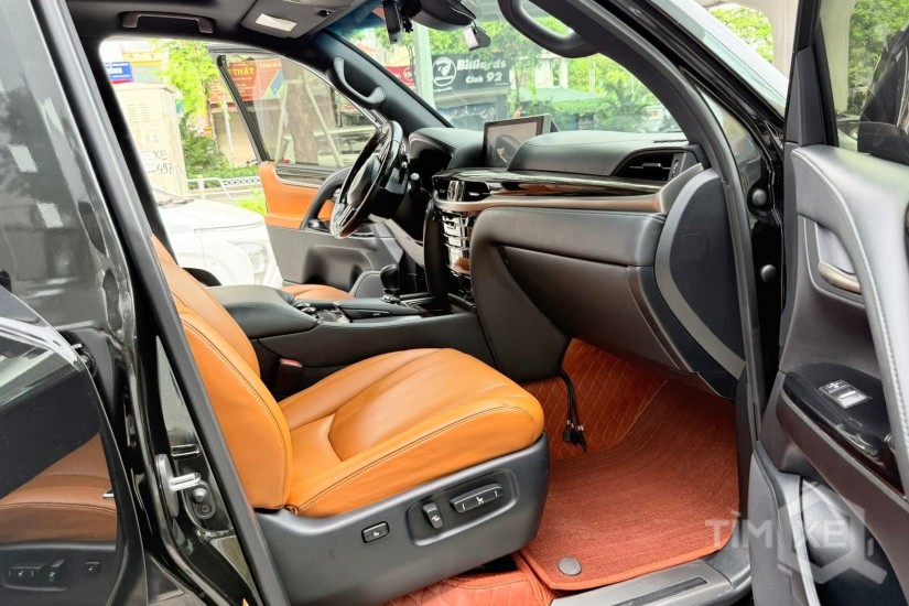 Bán Lexus LX570 Super Sport nhập Trung Đông, sản xuất 2019, 1 chủ. - TimXe.Net