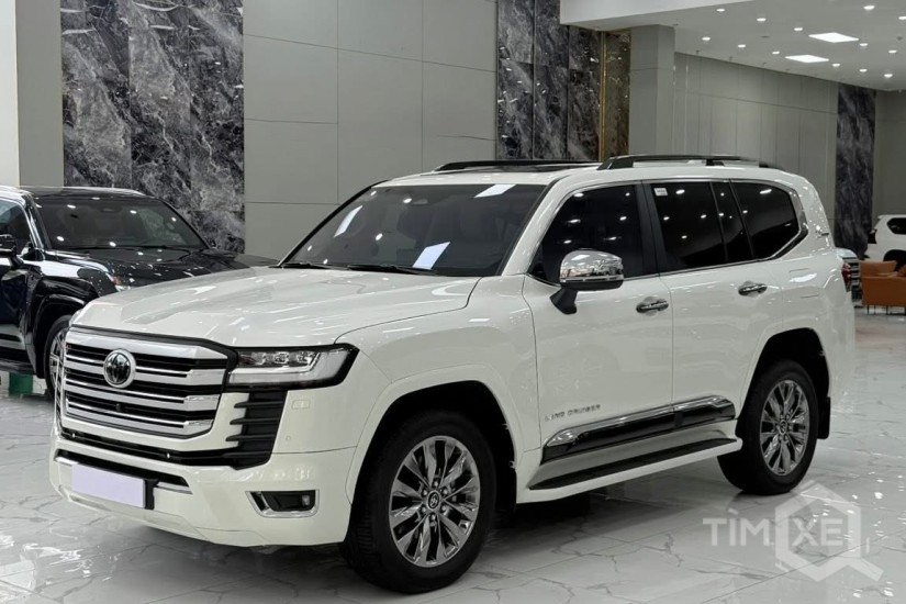Bán Land Cruiser LC300 sản xuất 2025, siêu lướt 5000Km - TimXe.Net
