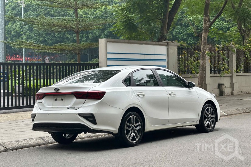 Bán Xe Kia Cerato 1.6 MT 2020 Màu Trắng Nội Thất Đen - TimXe.Net