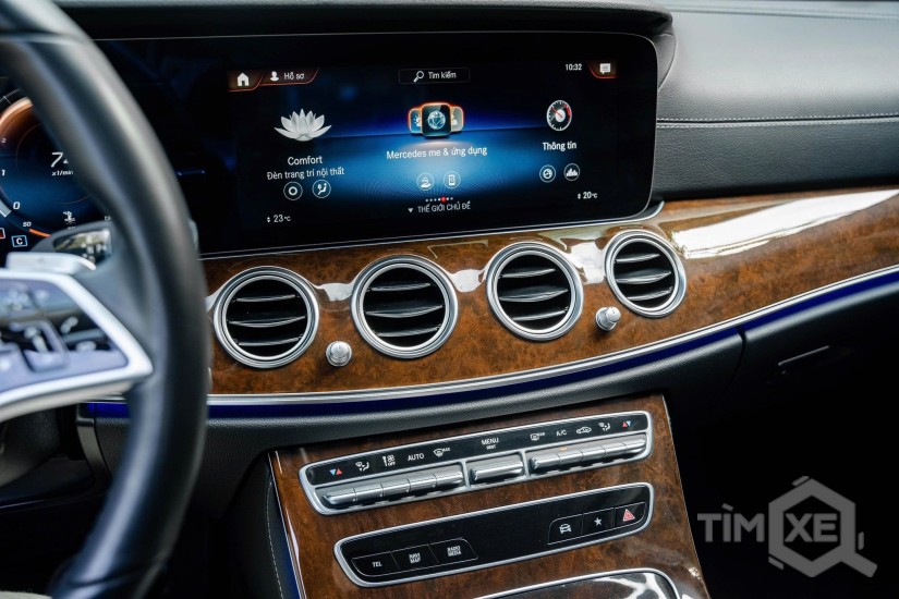 Bán Xe Mercedes-Benz E Class E200 Exclusive 2023 Màu Đen Nội Thất Đen Siêu Lướt Chính Hãng - TimXe.Net
