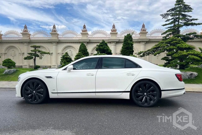 Bán Bentley Flying First Edition sản xuất 2021, mới lăn bánh 9000 Km. - TimXe.Net