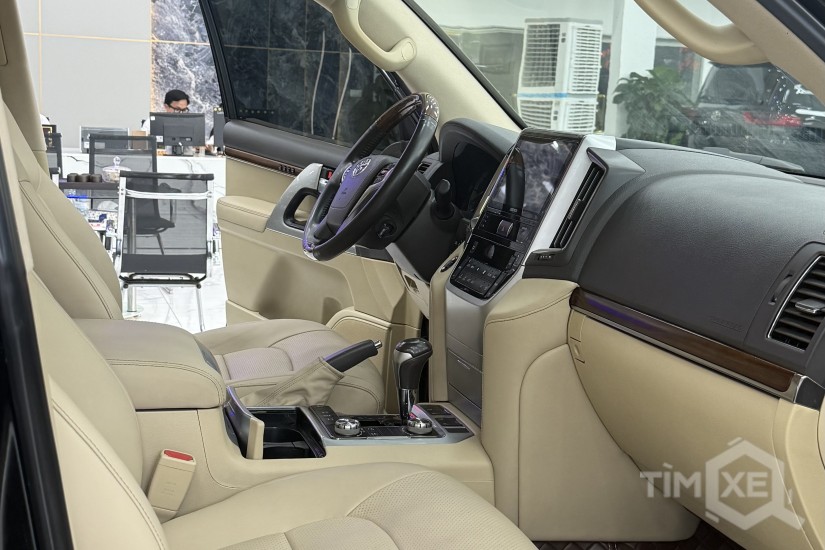 Bán Land Cruiser 4.6 V8 sản xuất 2016. Xe cực đẹp. - TimXe.Net