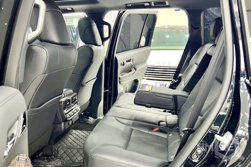 Bán Toyota Land Cruiser LC300, sản xuất 2025. siêu lướt mới 99,99% - TimXe.Net