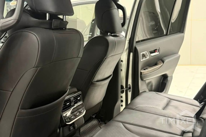 Bán Toyota Land Cruiser LC300 Model 2023. xe đẹp xuất sắc. - TimXe.Net