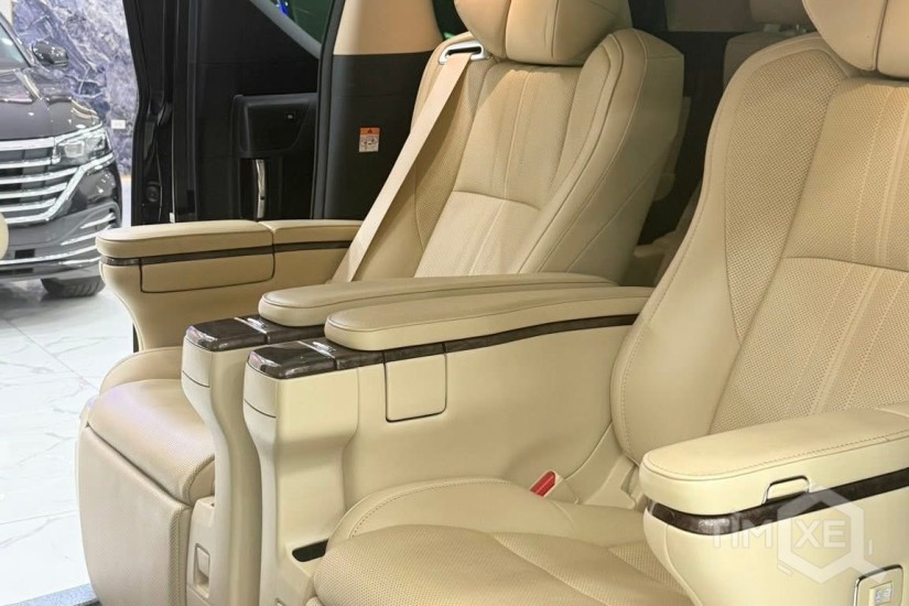 Bán Toyota Alphard Executive lounge sản xuất 2022, lăn bánh cực ít. - TimXe.Net