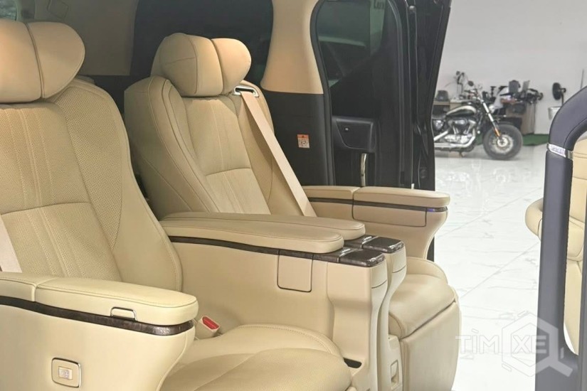 Bán Toyota Alphard Executive lounge sản xuất 2022, lăn bánh cực ít. - TimXe.Net