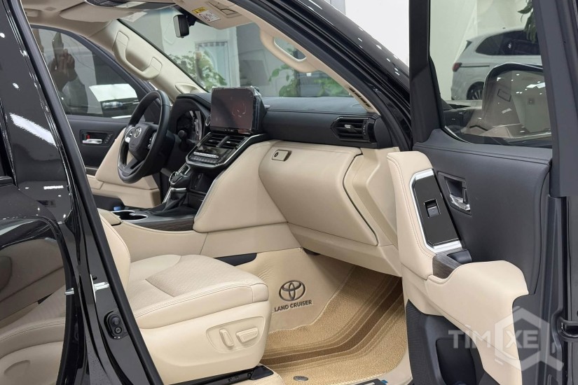 Bán Land Cruiser LC300 sản xuất 2026, lướt 5000Km. - TimXe.Net