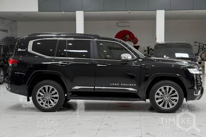 Bán Land Cruiser LC300 sản xuất 2026, lướt 5000Km. - TimXe.Net