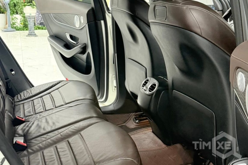 Bán Mercedes GLC300 4Matic sản xuất 2018. - TimXe.Net