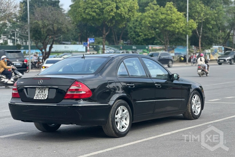 Xe Mercedes-Benz E280 Màu Đen Nội Thất Đen 2005 - TimXe.Net