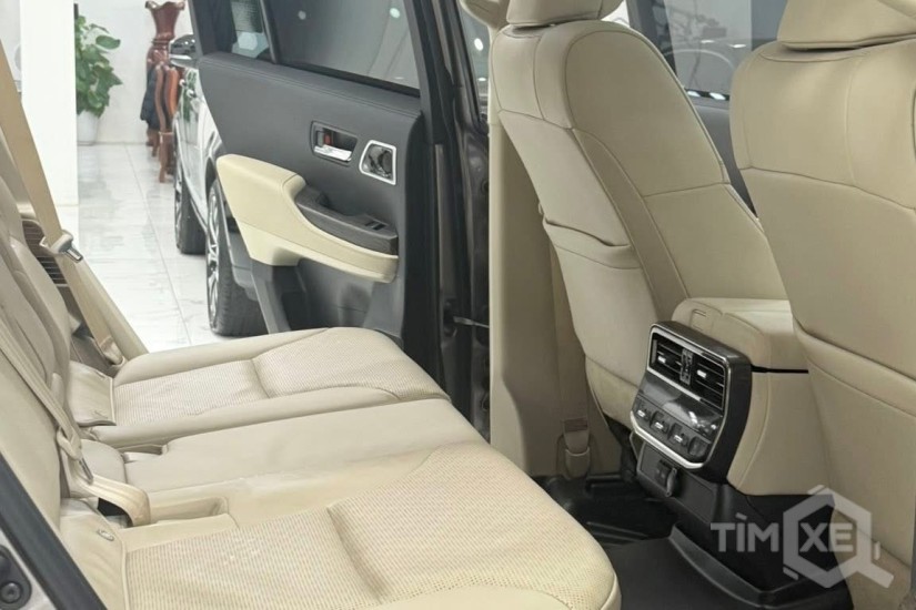 Bán Land Cruiser LC300 màu Đồng, sản xuất 2024. - TimXe.Net