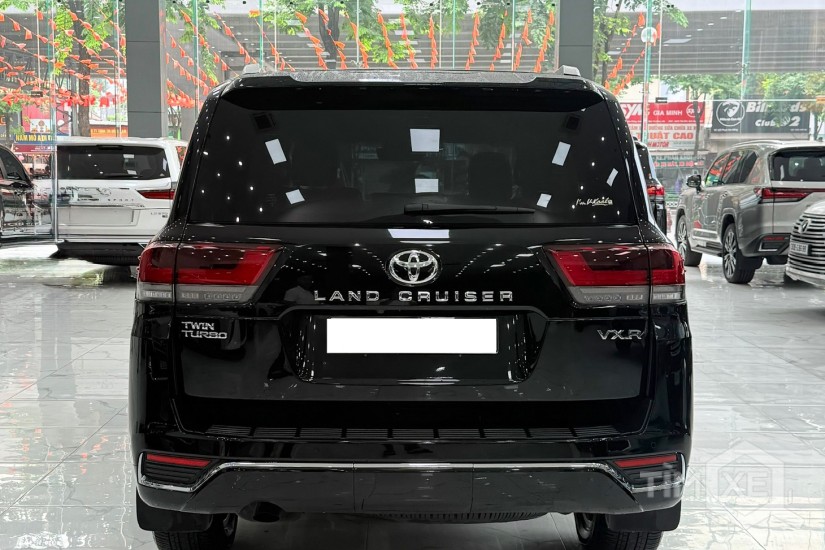 Land Cruiser LC300 sản xuất 2024 siêu lướt, full Bodykit và PPF. - TimXe.Net